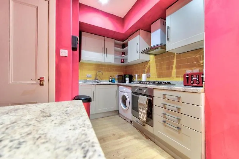 Edinburgh Central Drumdryan Ground Floor Aparthotel 0*,  Regno Unito